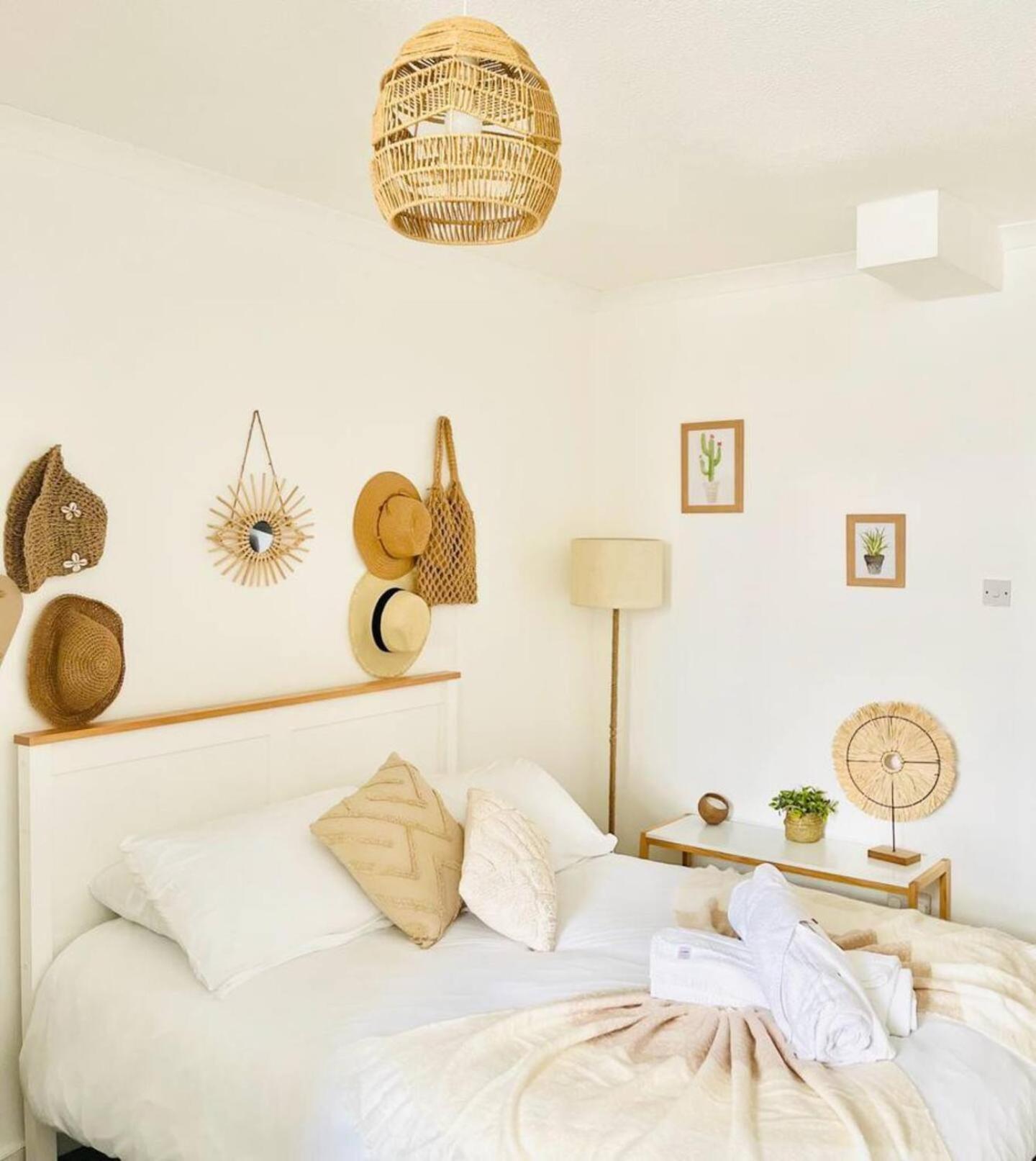 Stunning 3 Double Bedroom Beach Front Apartment Portsmouth Luaran gambar