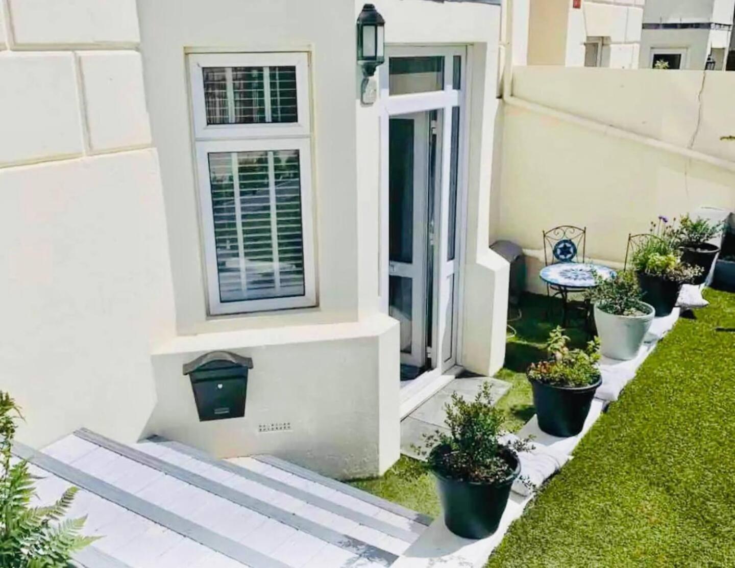Stunning 3 Double Bedroom Beach Front Apartment Portsmouth Luaran gambar
